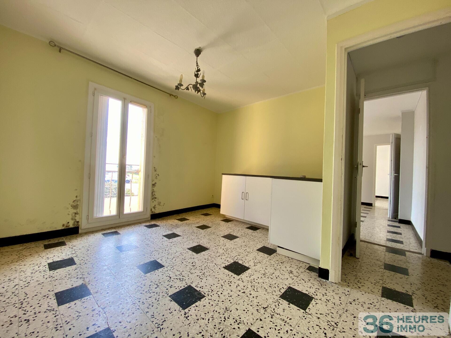 Immeuble à rénover 5 apt + terrain constructible