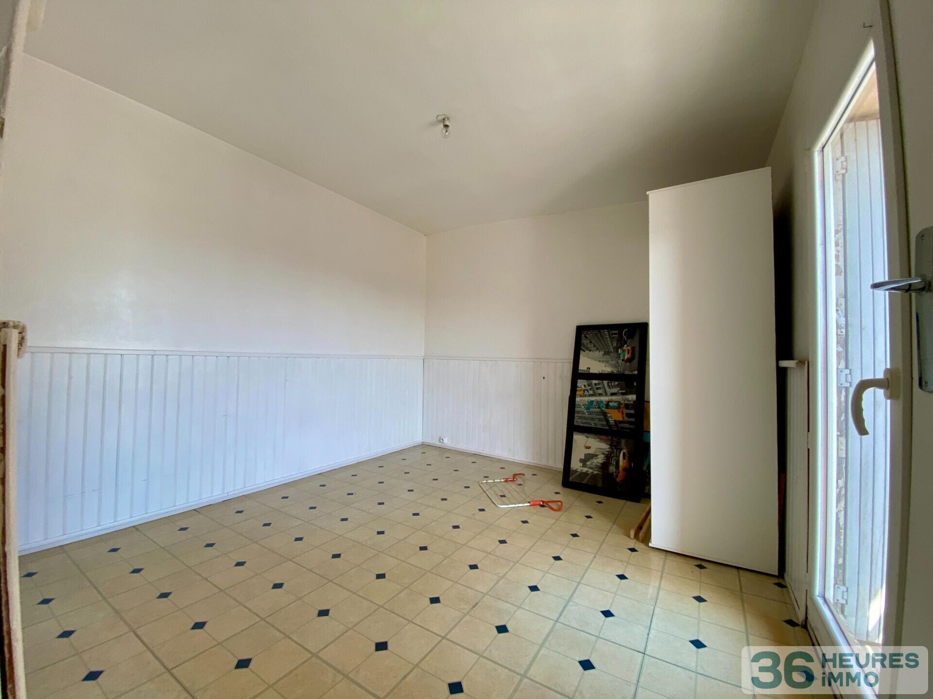 Immeuble à rénover 5 apt + terrain constructible