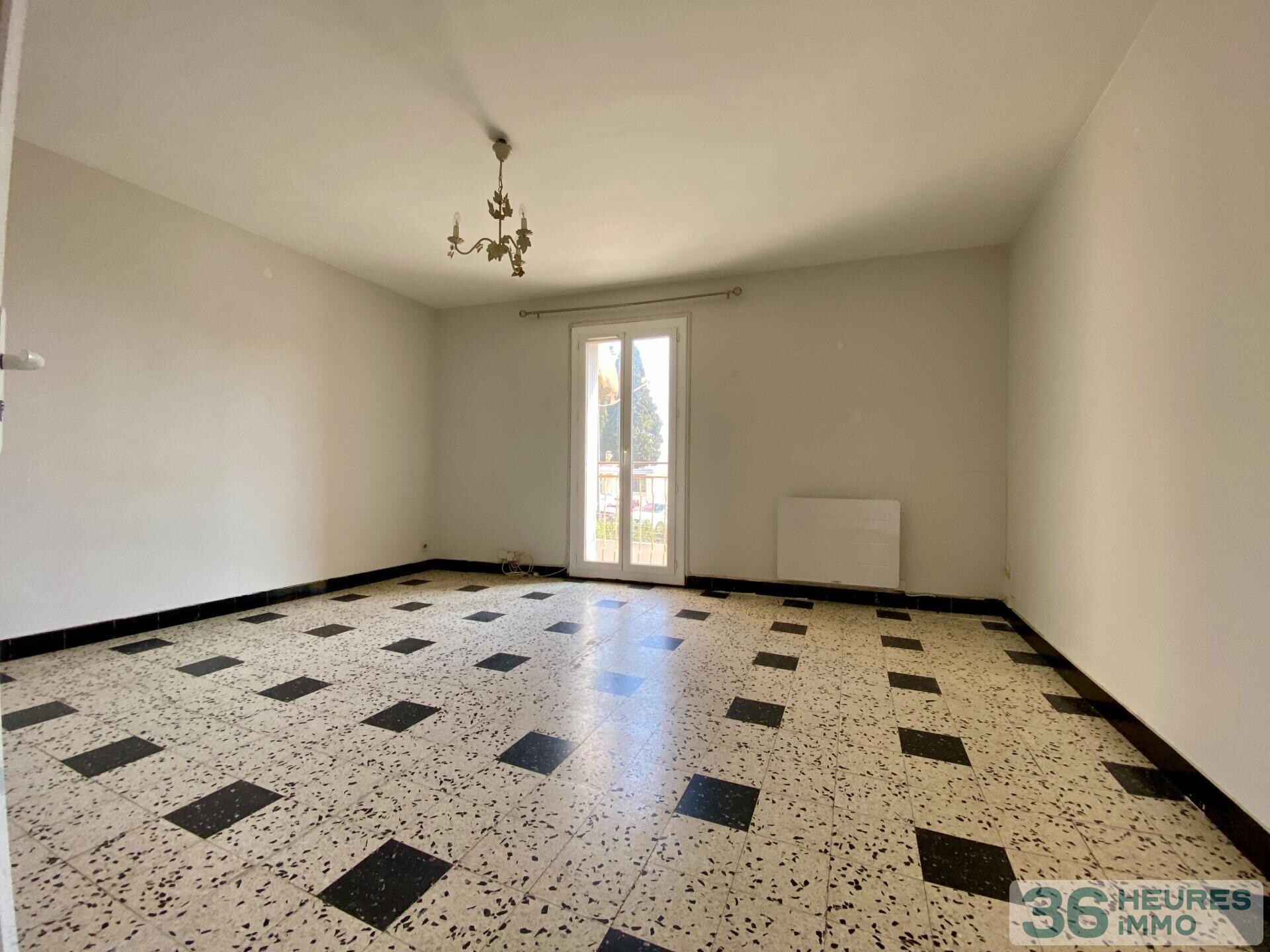 Immeuble à rénover 5 apt + terrain constructible