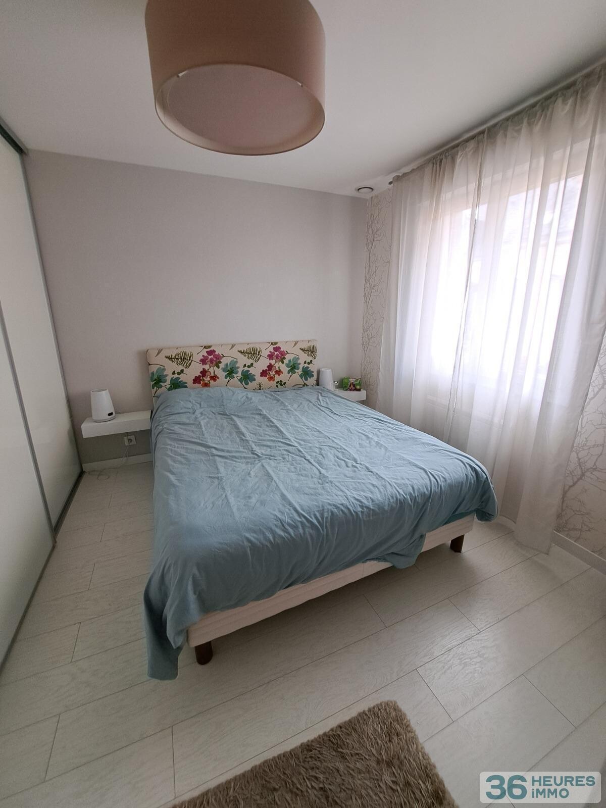 5 MIN HOPITAL - QUARTIER BOUSSINIERE - PLAIN PIED AVEC GARAGE 