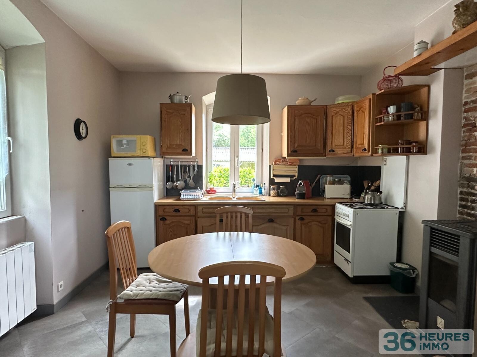 A GUENGAT - Maisonnette de 57m² s/ 747 m² de terrain 