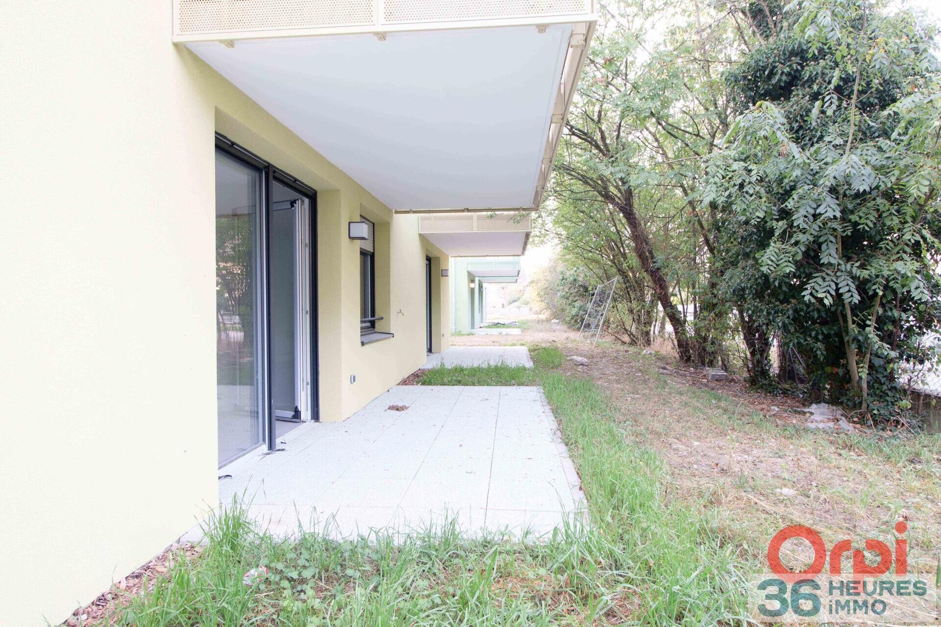  Appartement rez-de-jardin avec cave + parking