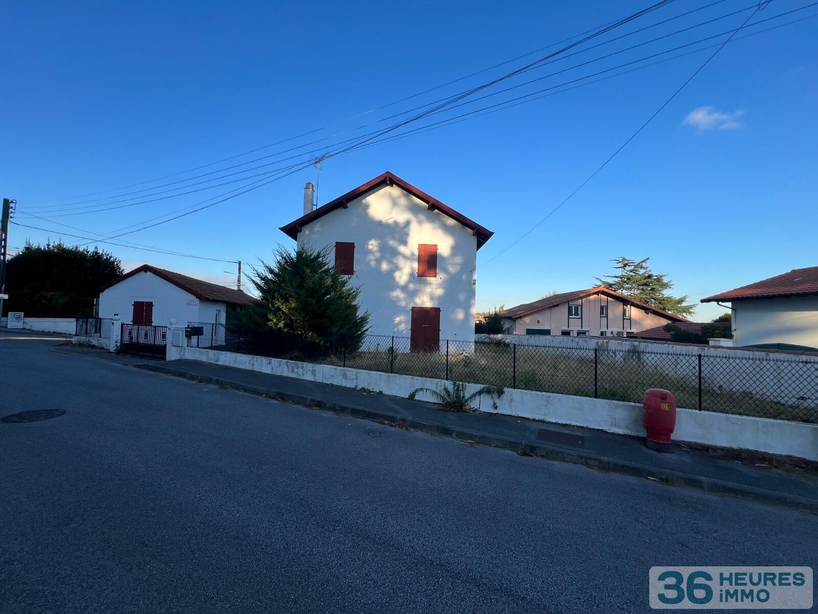 Maison avec dépendances