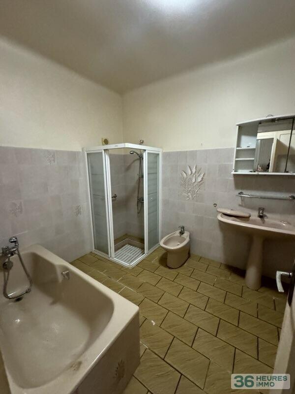 Maison avec dépendances