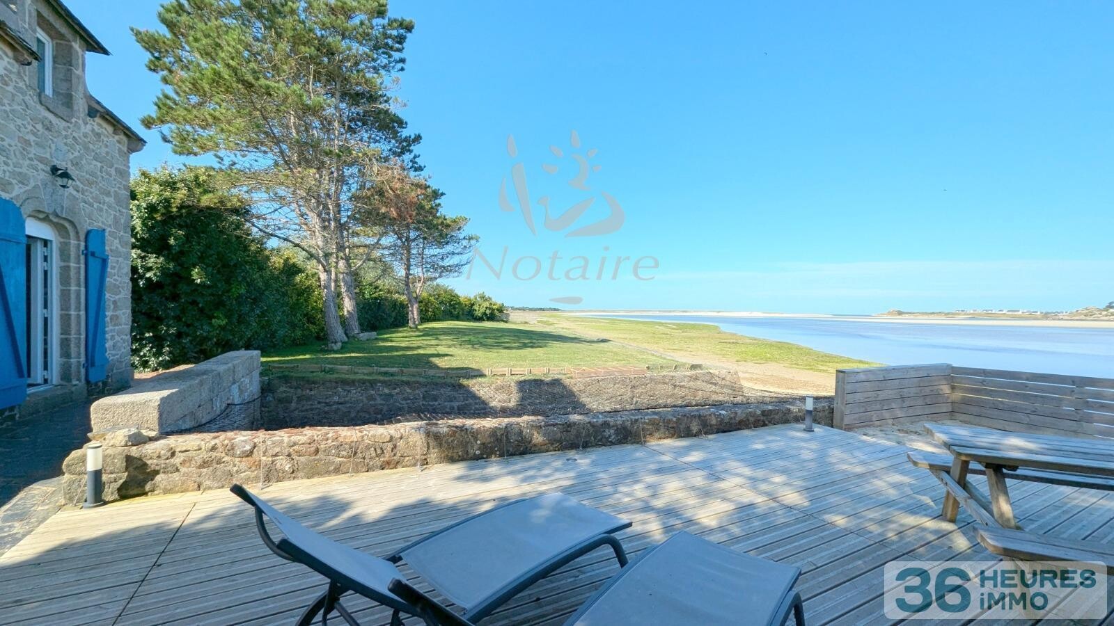Maison en pierre avec vue mer panoramique
