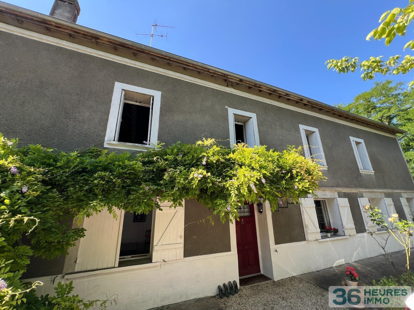 MAISON EN PIERRES