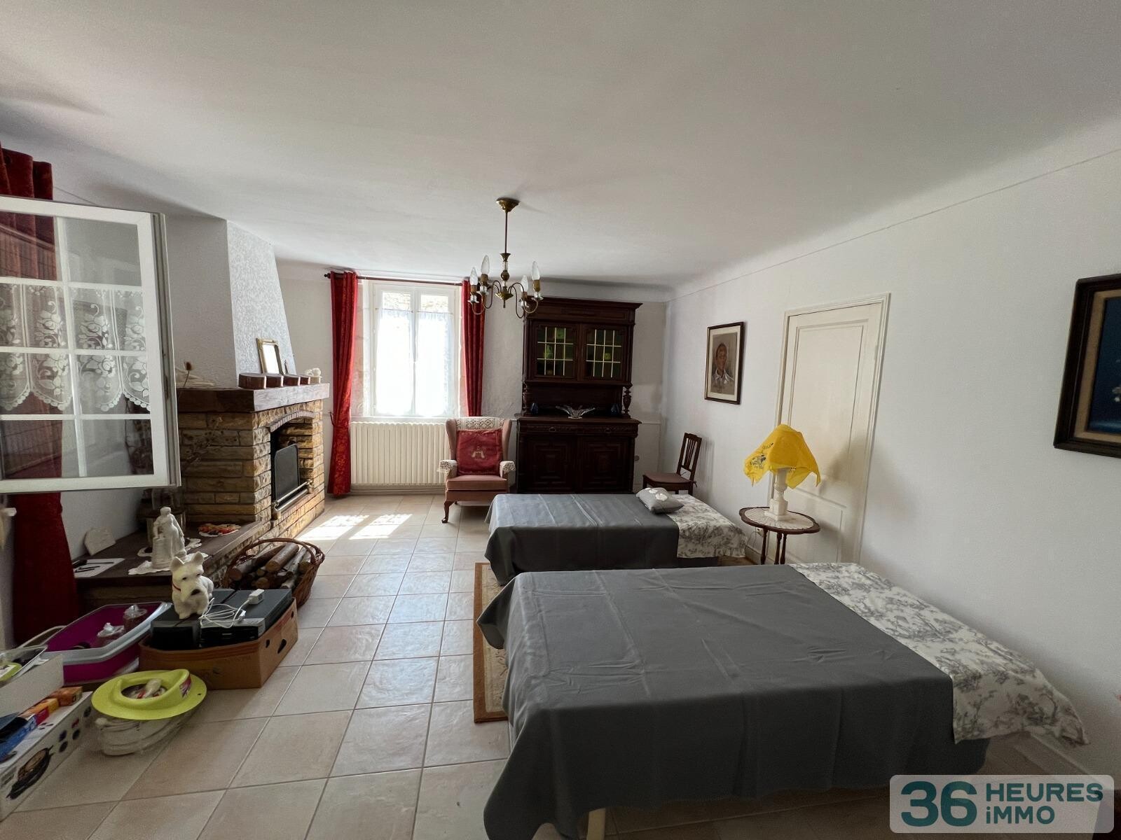MAISON EN PIERRES