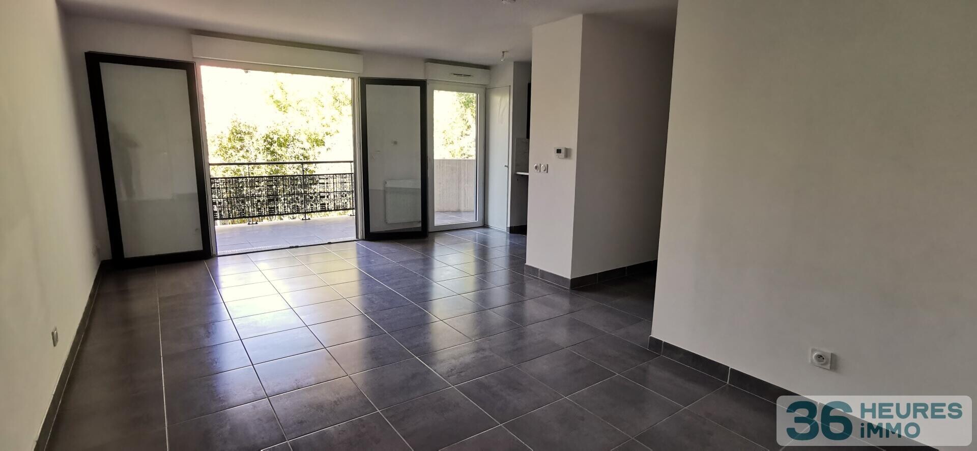 Appartement T3 avec terrasse et parking