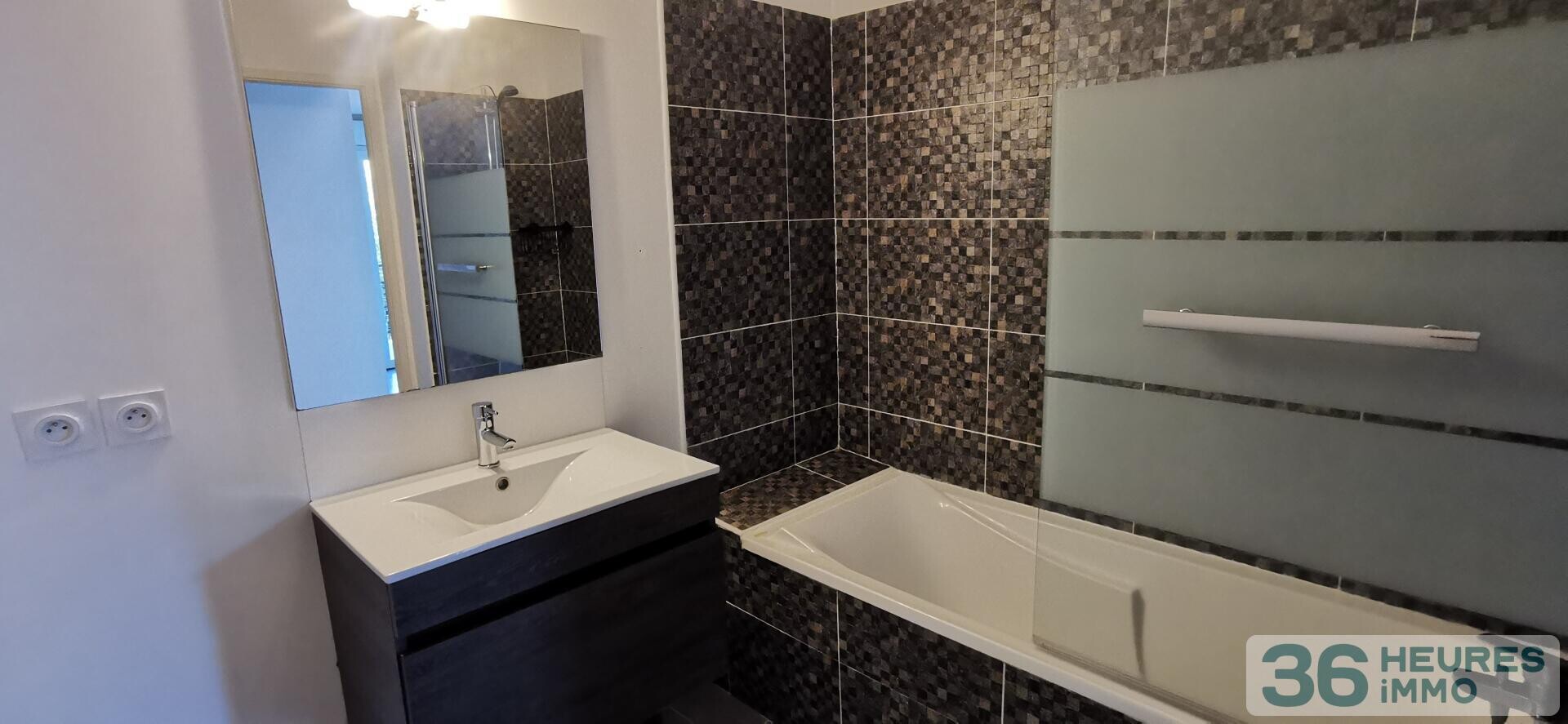 Appartement T3 avec terrasse et parking