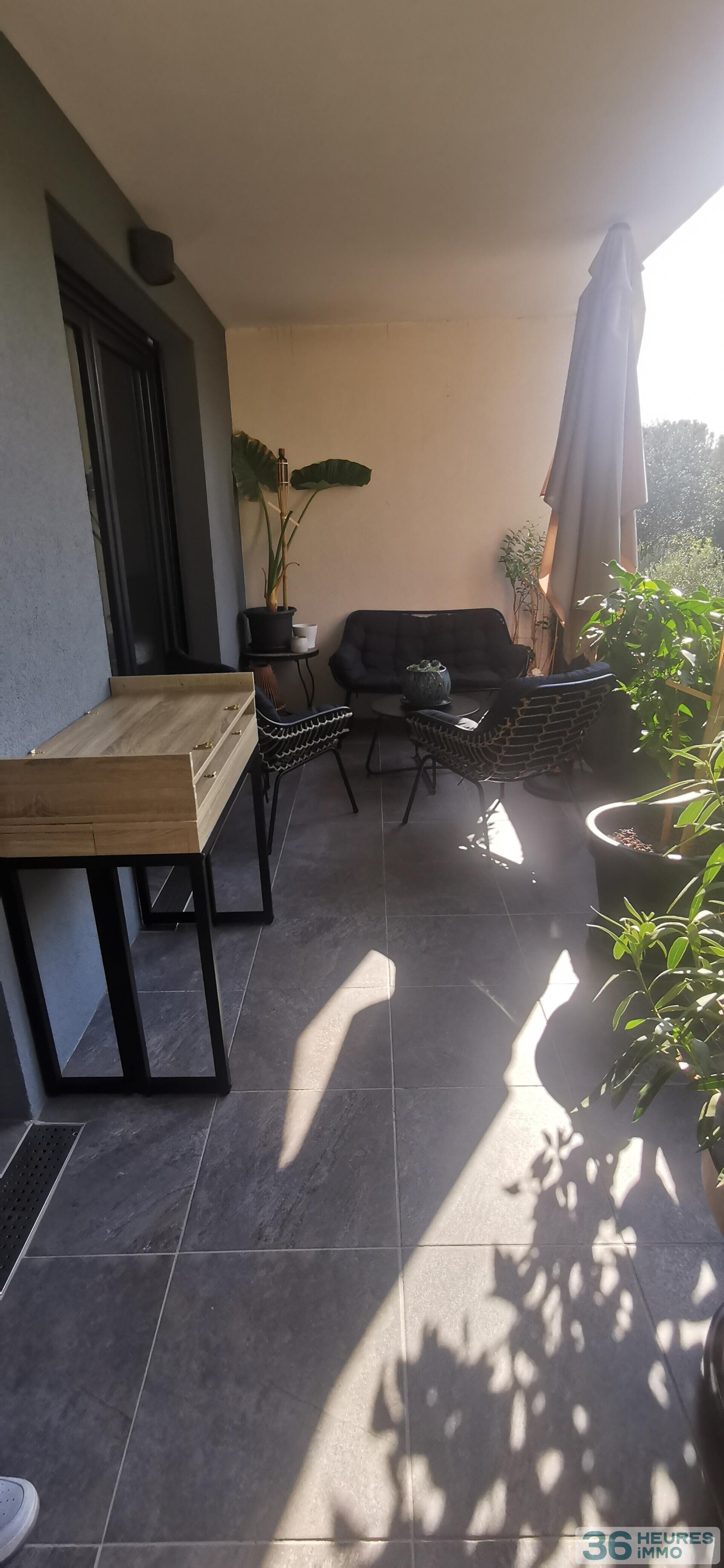 Appartement T3 avec terrasse et parking