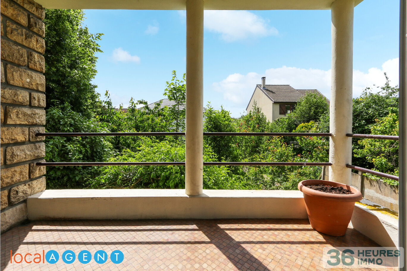 Une maison avec 6 chambres et son jardin 