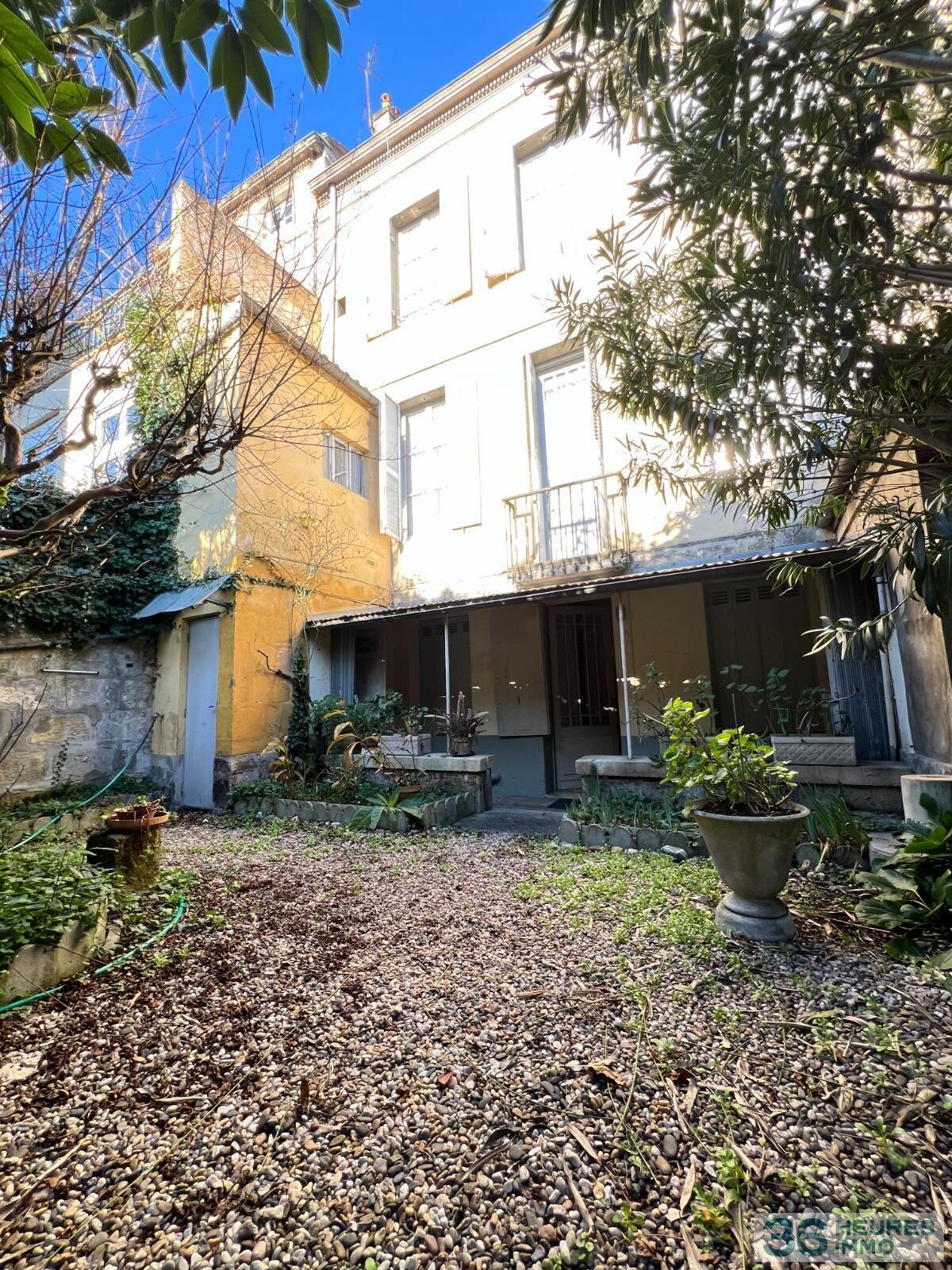 MAISON AVEC JARDIN ET GARAGE