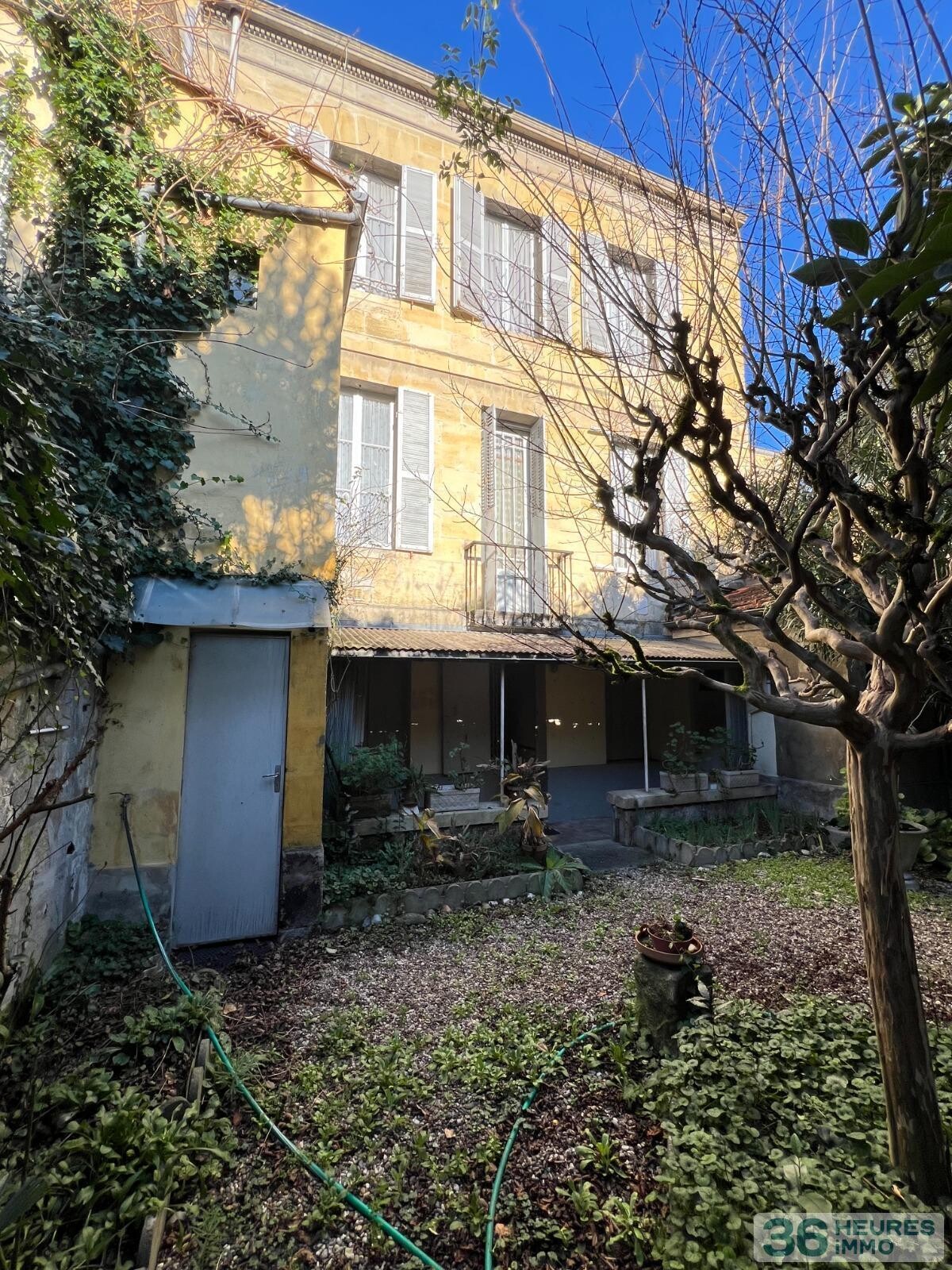 MAISON AVEC JARDIN ET GARAGE