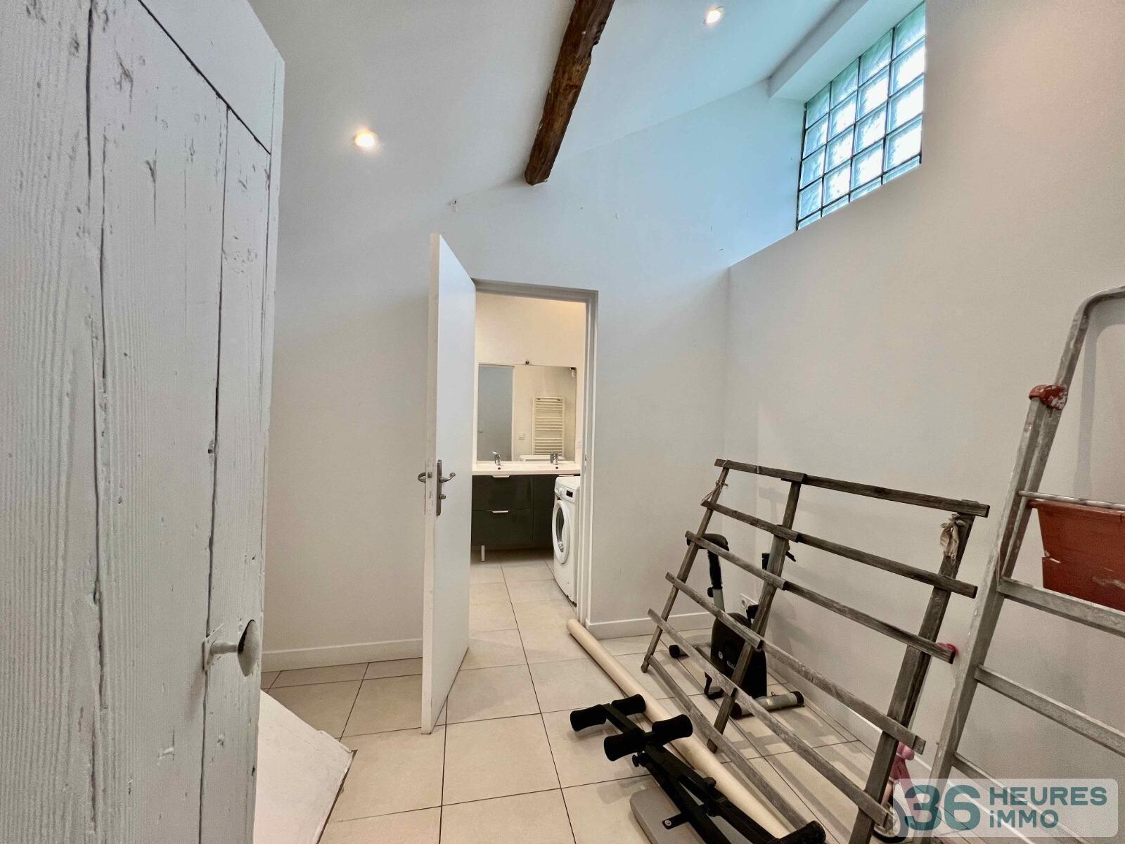 Appartement atypique de 5 pièces avec cour intérieur et terrasse