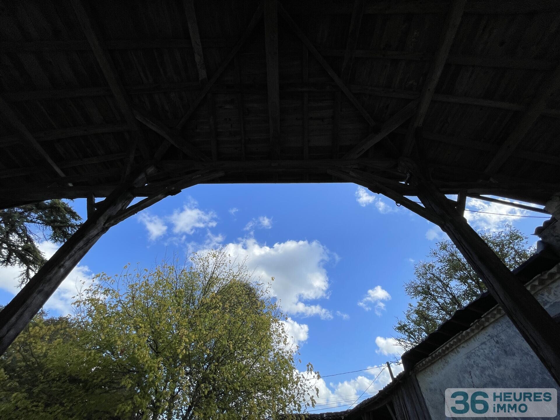 Maison de caractère en pierre de 163m2 à restaurer