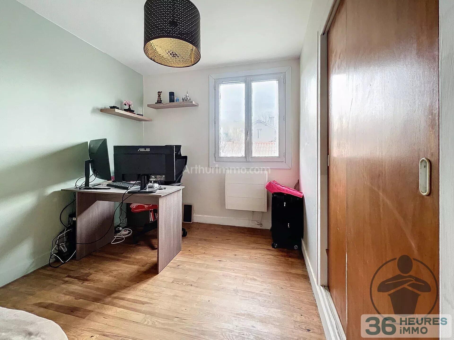 MAISON EN CENTRE-VILLE AVEC SOUS-SOL ET DÉPENDANCE