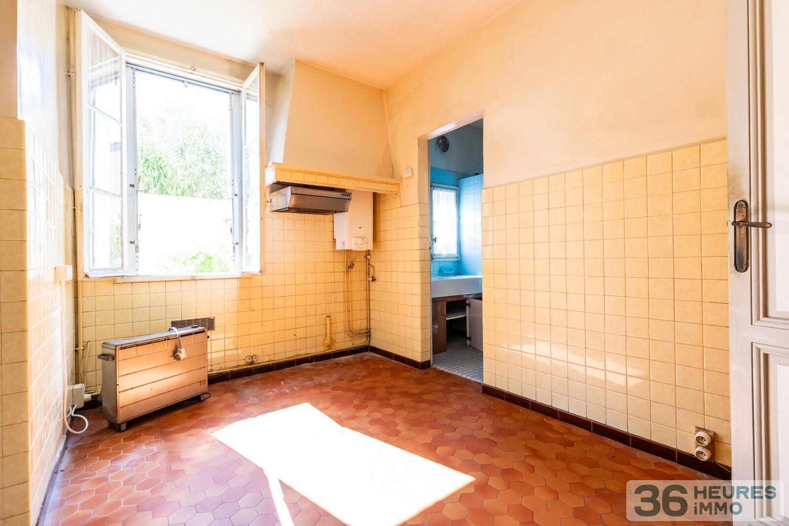 Maison pierre avec garage et jardin 