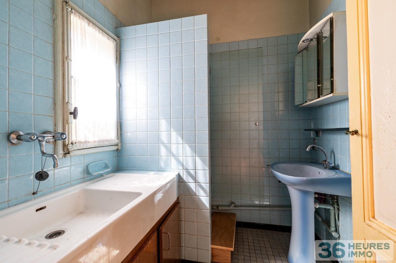 Maison pierre avec garage et jardin 