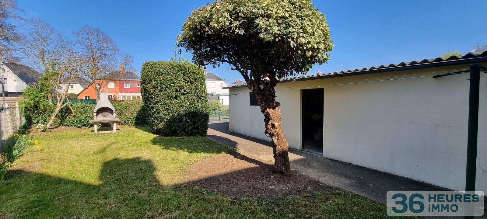 MAISON CITE DES PINS. 