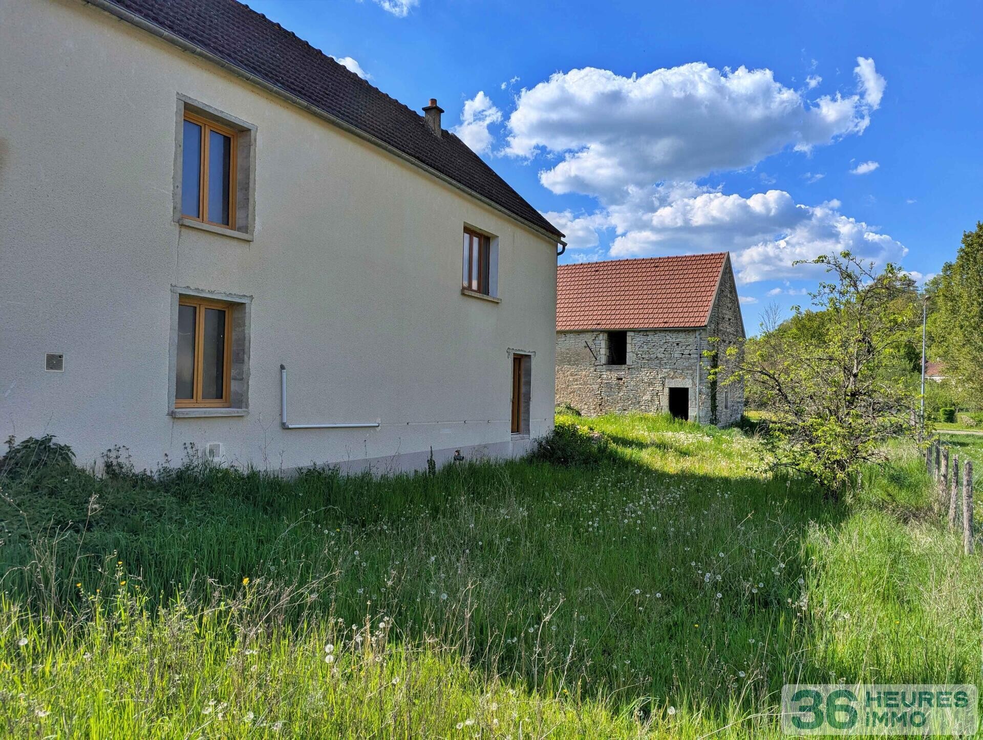 Idéal investisseur ou amateur de projet : Maison à réhabiliter avec dépendances et jardin