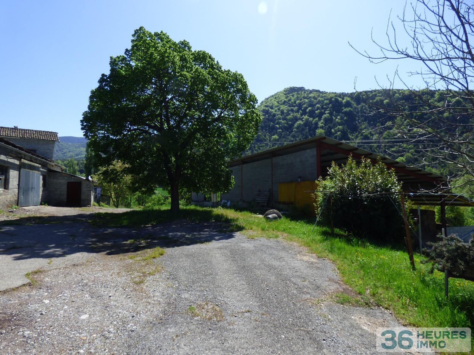 Ténement immobilier CURBANS