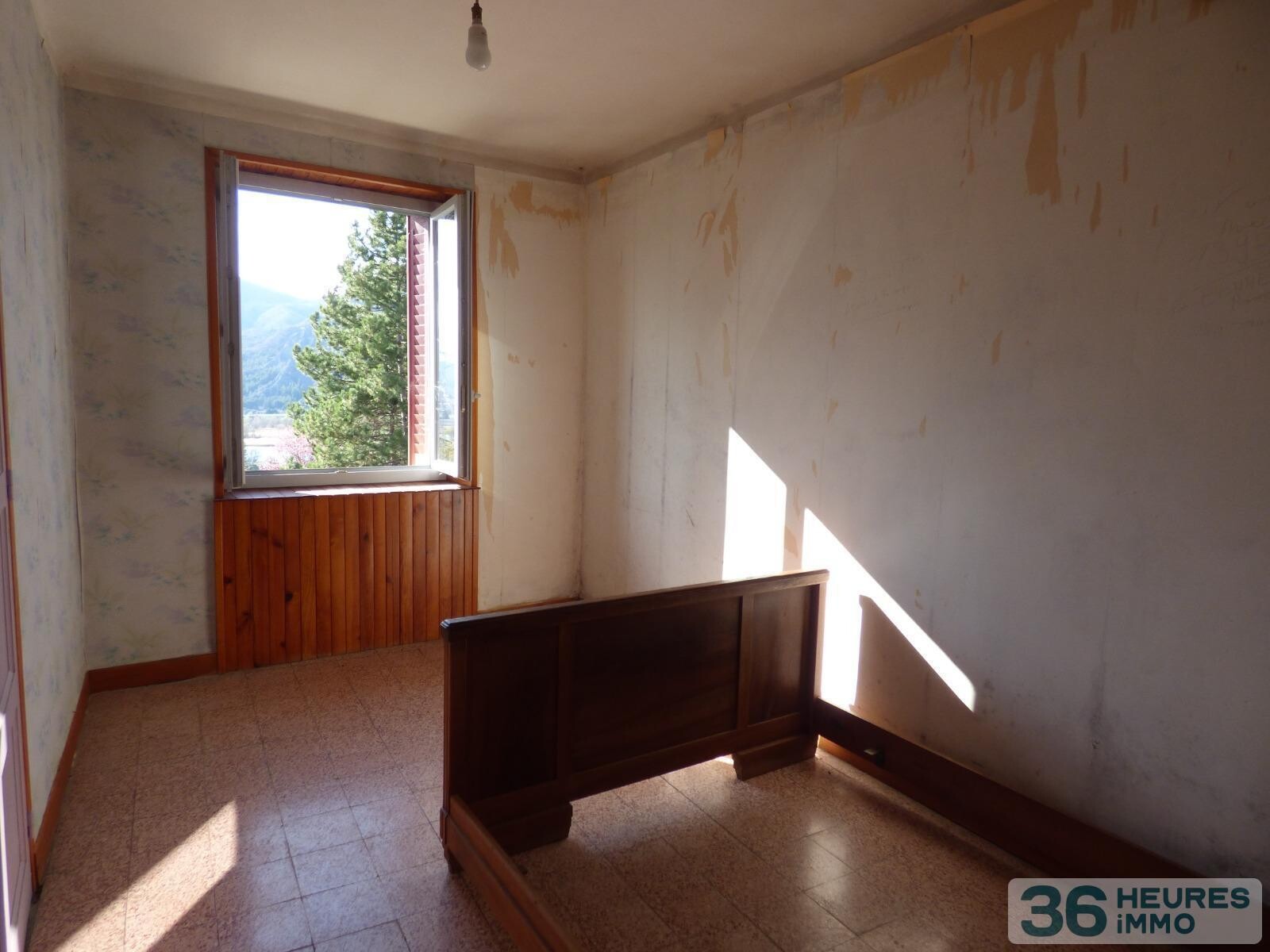 Ténement immobilier CURBANS