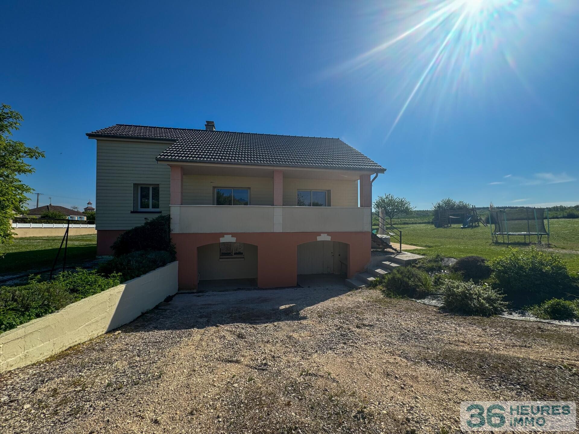 Maison 100 % rénovée – Grand jardin au calme – dépendance idéale pour vos projets