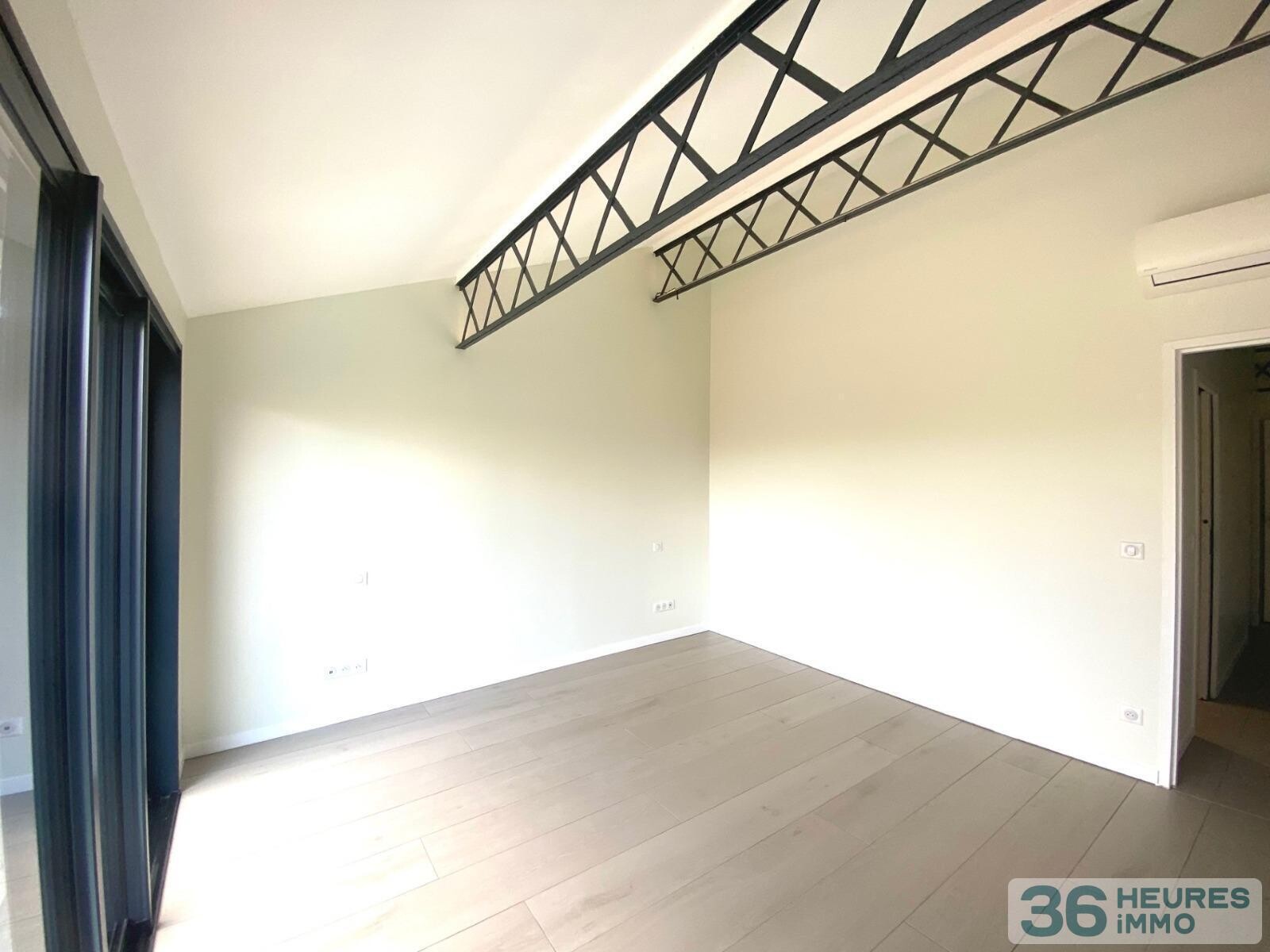 Maison-Loft contemporaine avec prestations haut de gamme Piscine chauffée et jardin 