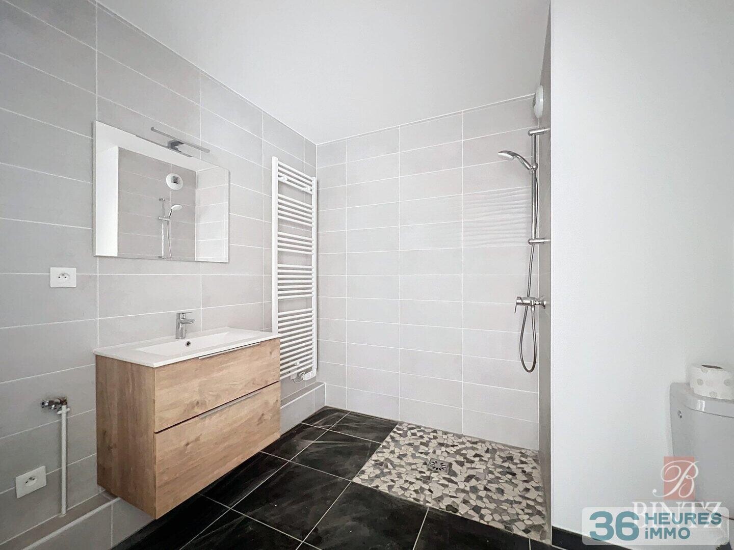 2/3 pièces avec terrasse & parking