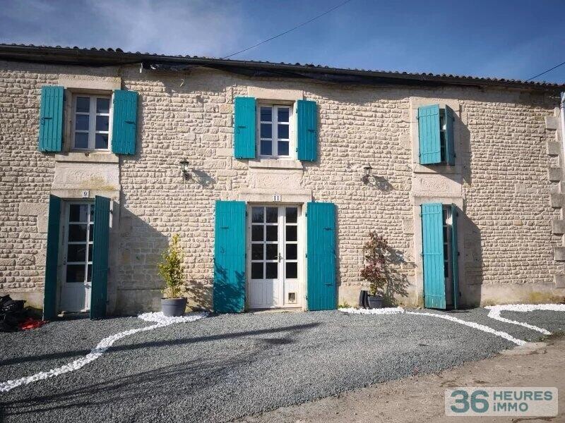 Maison de pierres à réhabiliter