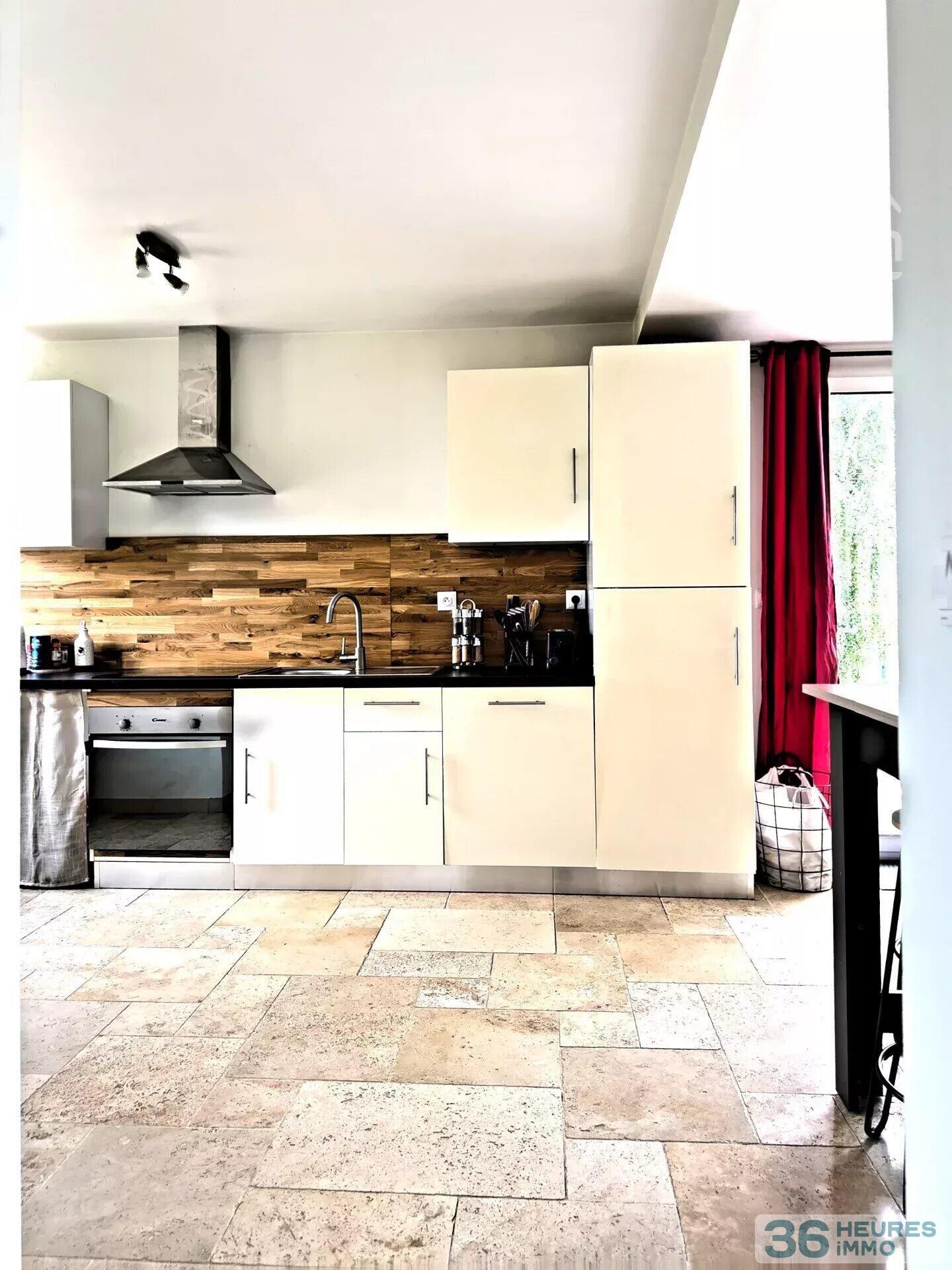 A VENDRE-MAISON DE CARACTERE DE PLAIN-PIED -SECTEUR ST LEGER VAUBAN