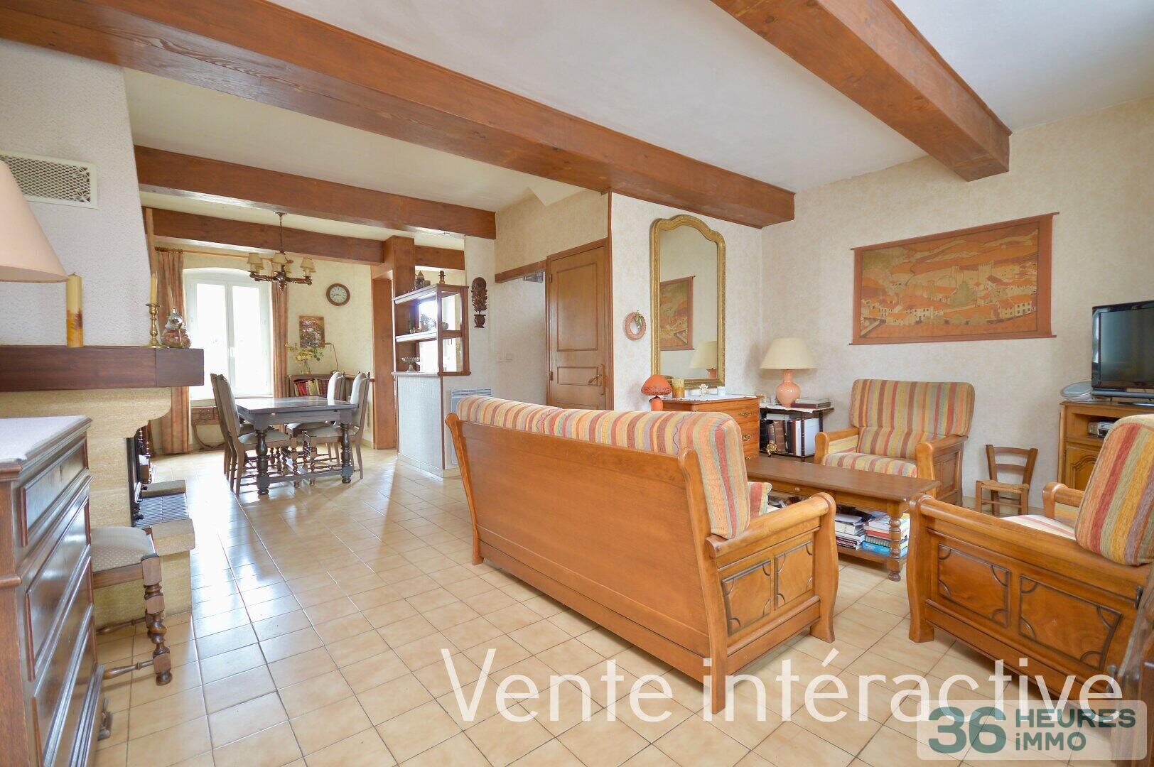 Maison de village avec garage et cour