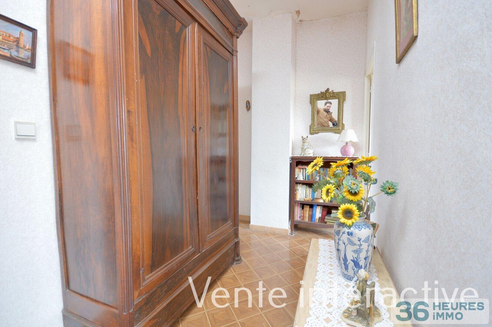 Maison de village avec garage et cour