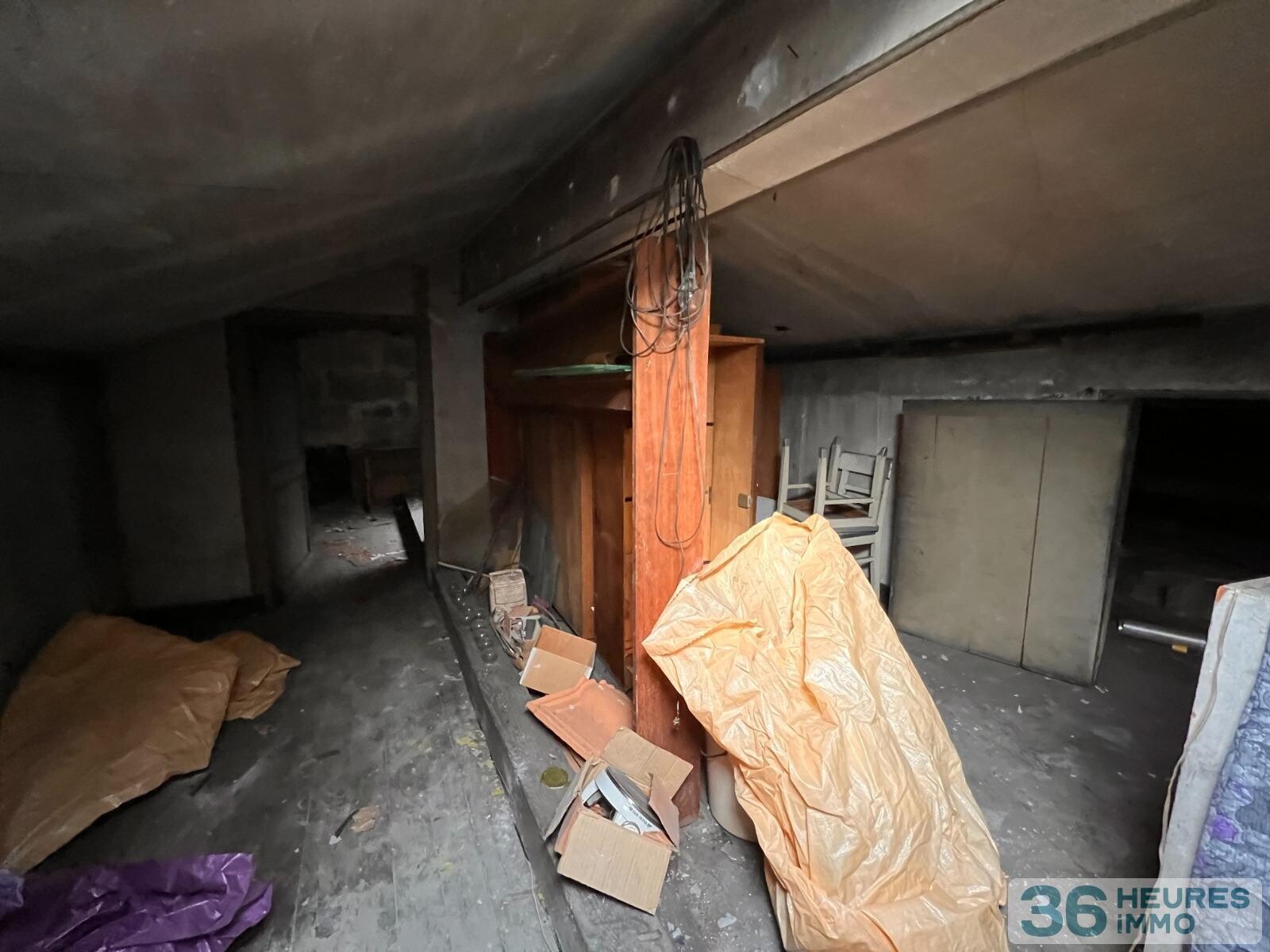 MAISON 7 PIECES . 4 CHS A RENOVER