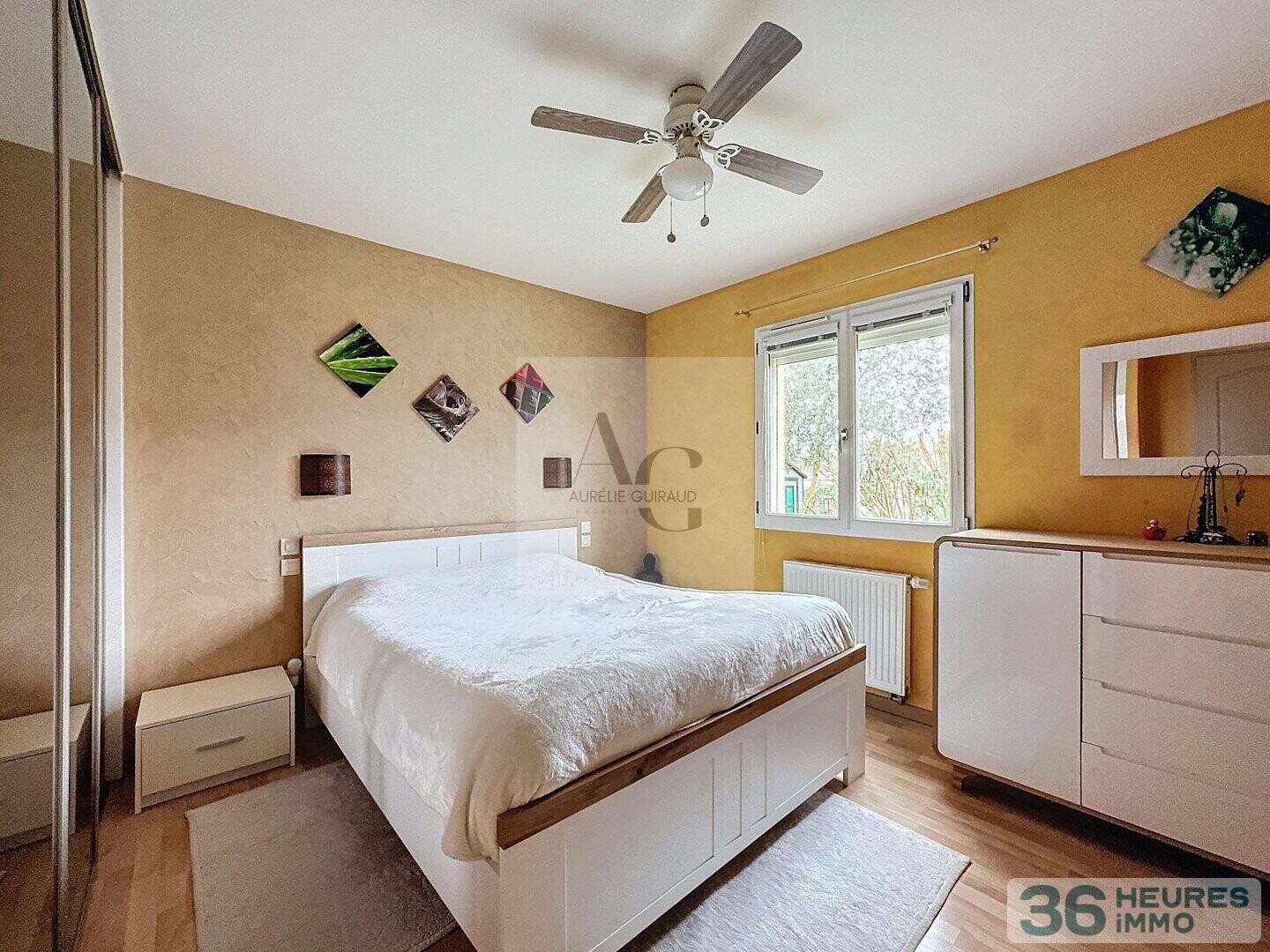 MAISON individuelle T4 de PLAIN-PIED avec JARDIN, GARAGE et DÉPENDANCE en excellent état.