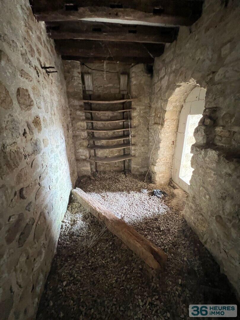 Maison à réhabiliter centre-ville Pontoise - vue imprenable