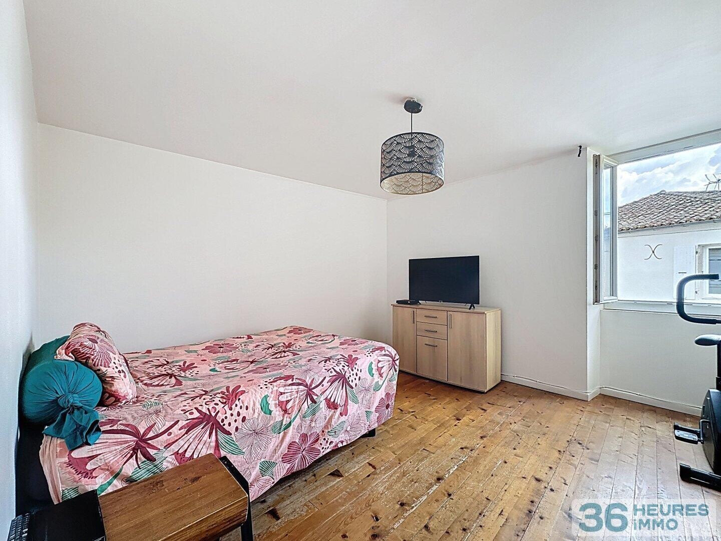 Maison de ville rénovée avec cour