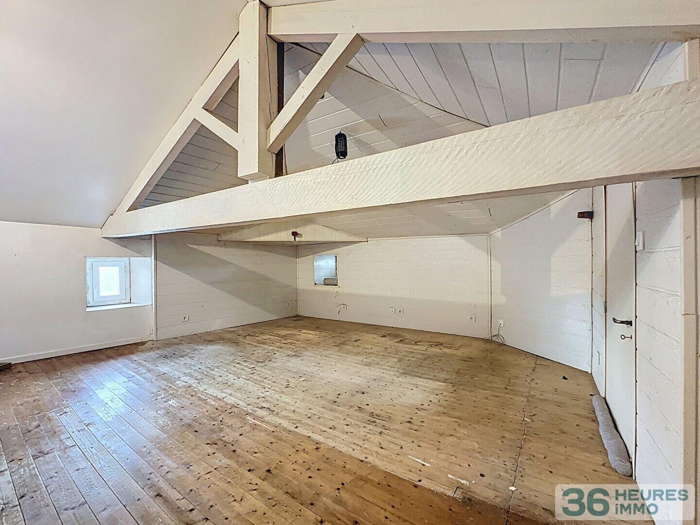 Maison de ville rénovée avec cour