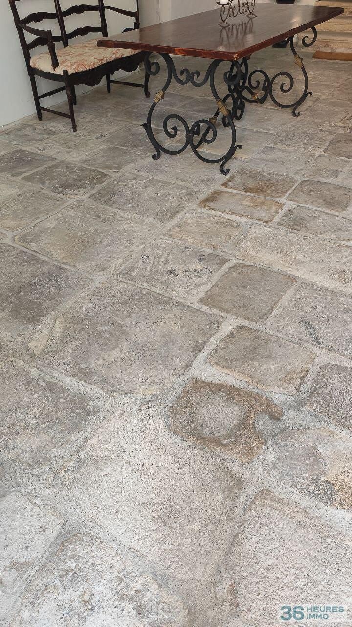 Hôtel particulier au coeur de la citée médiévale de Joyeuse (07)