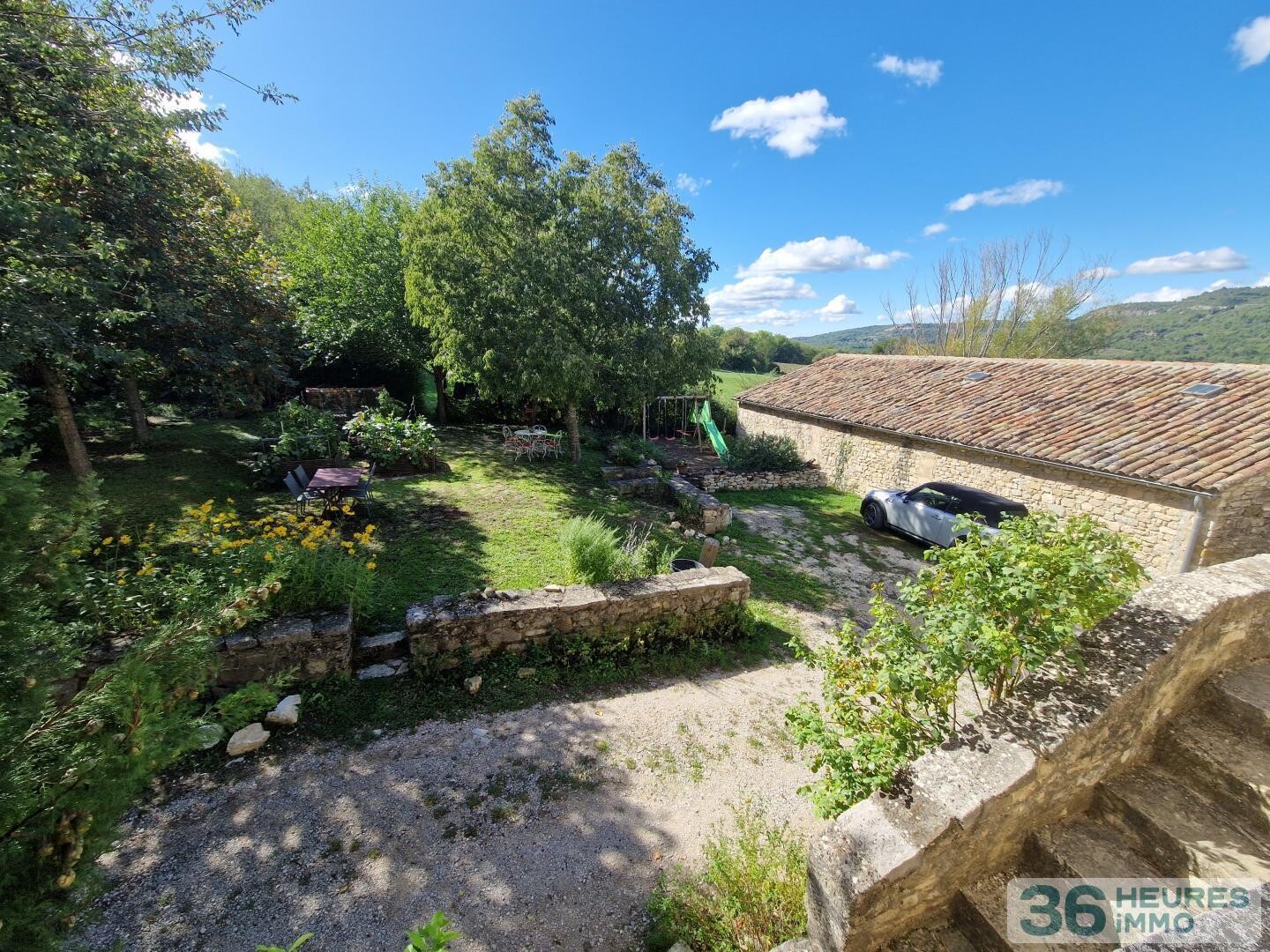 Maison en Pierre et dépendance