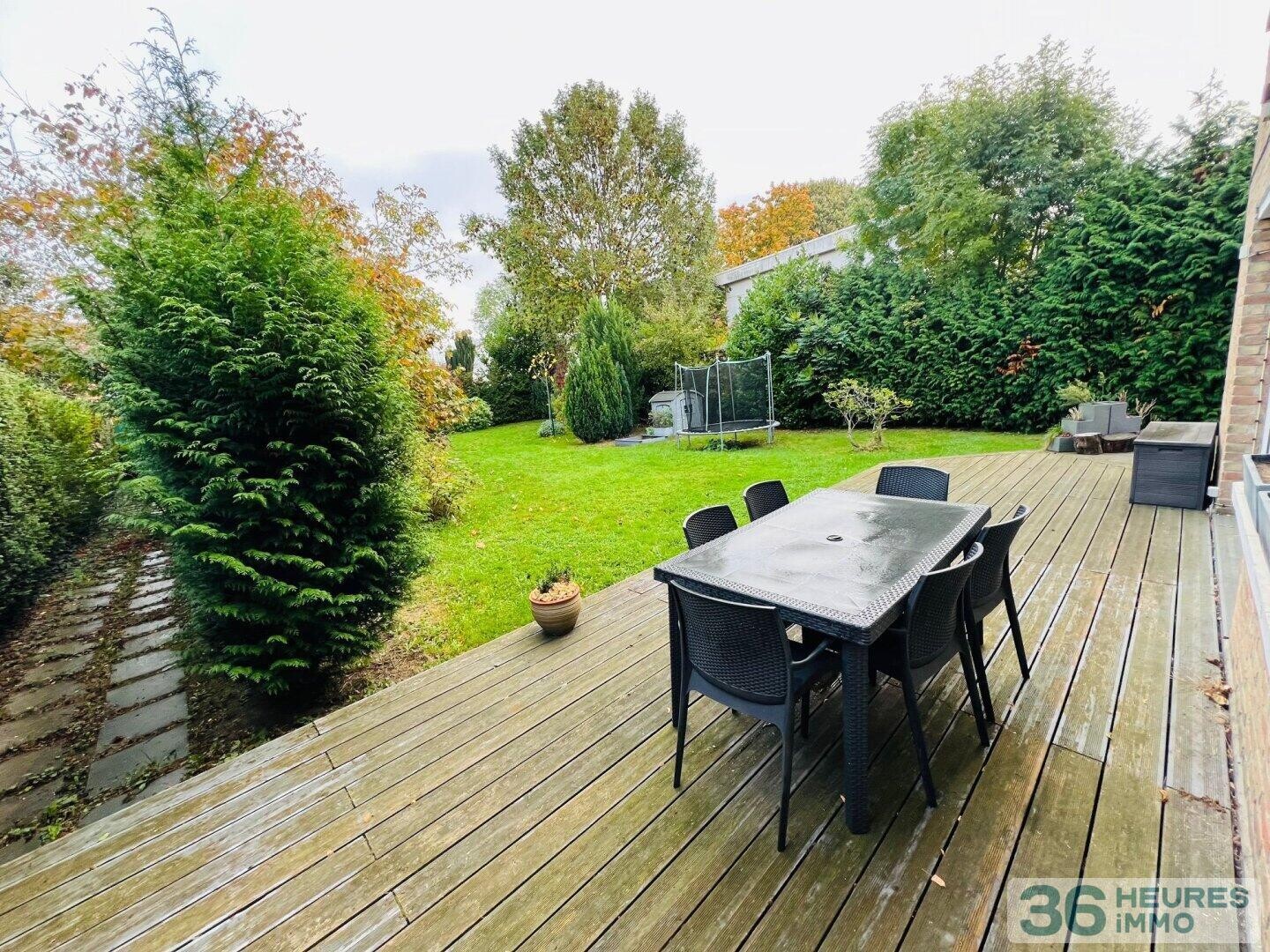 CROIX Beaumont 6 PIECES 135 m² Terrain 747 m² Garage