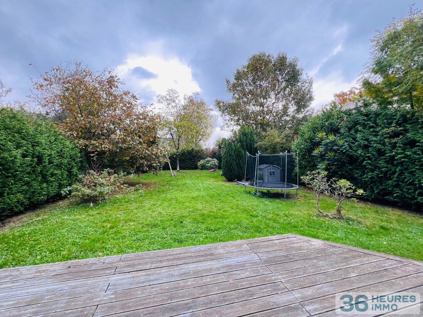 CROIX Beaumont 6 PIECES 135 m² Terrain 747 m² Garage