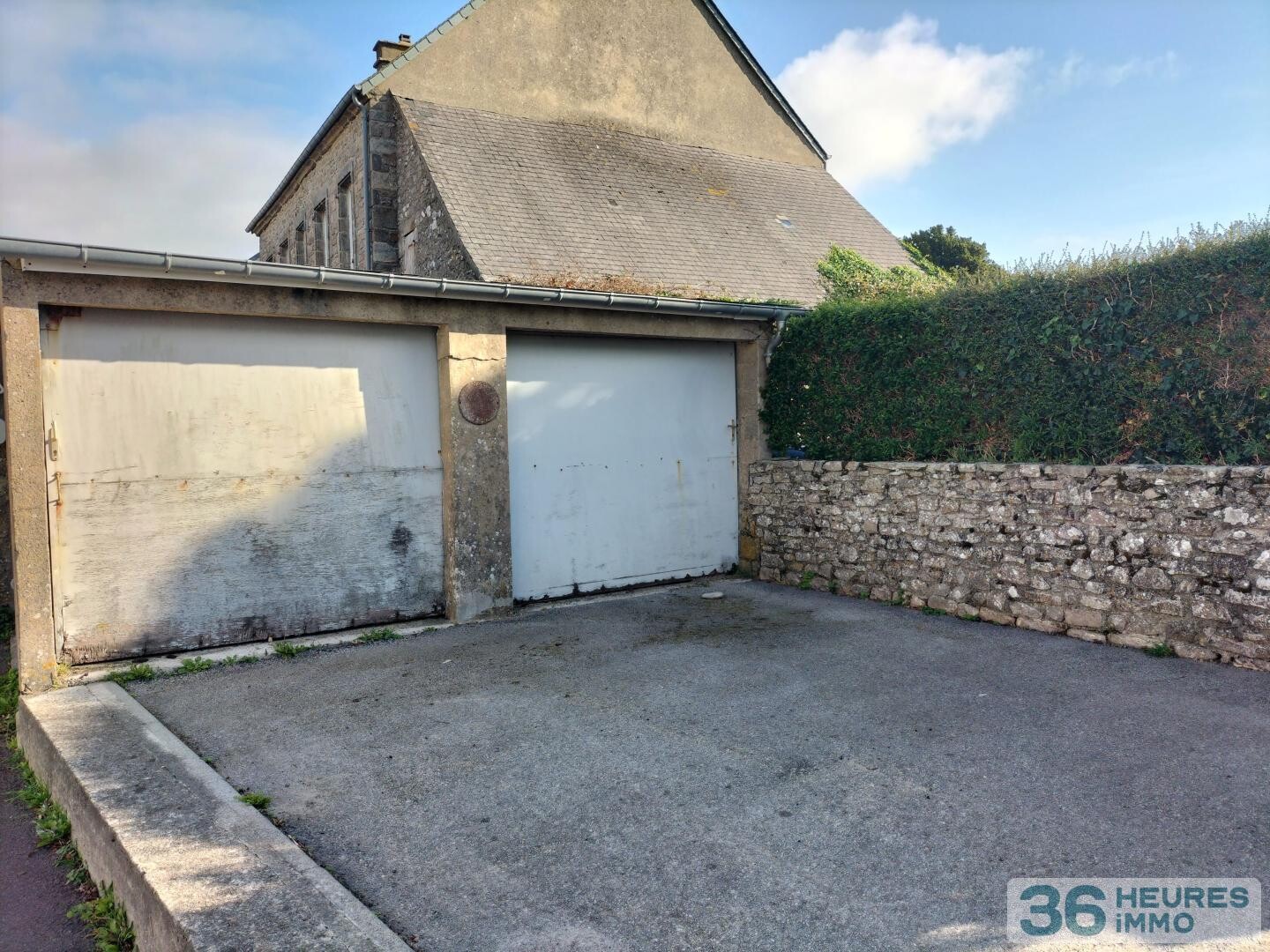 Ancien presbytère sur Beaumont Hague à RENOVER