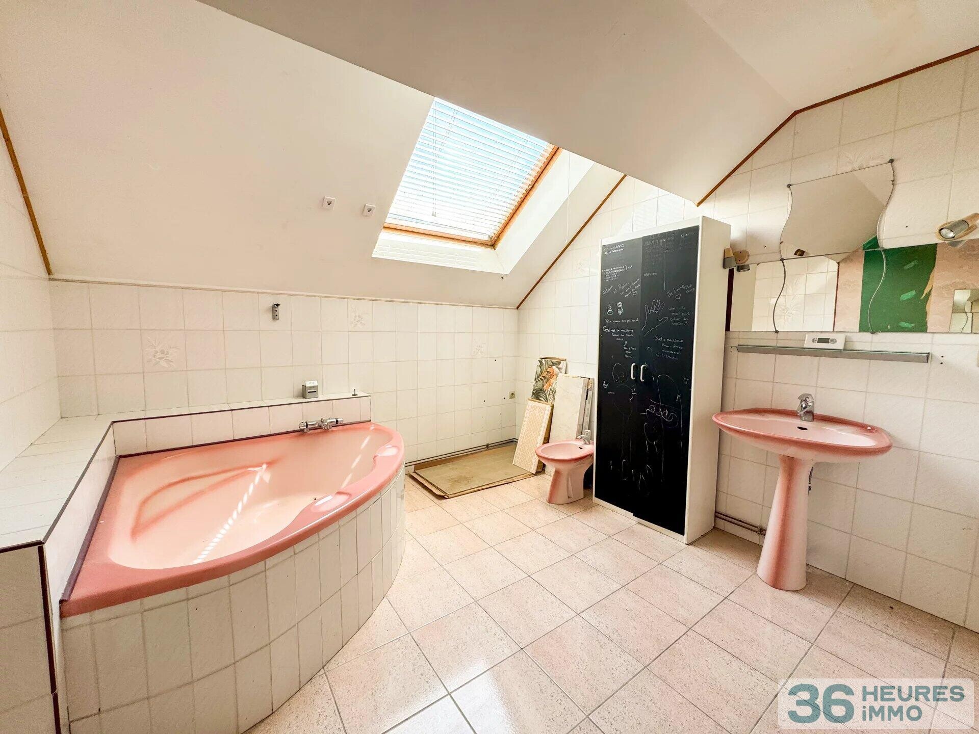 Maison de 172 m² à terminer, gros œuvre rénové