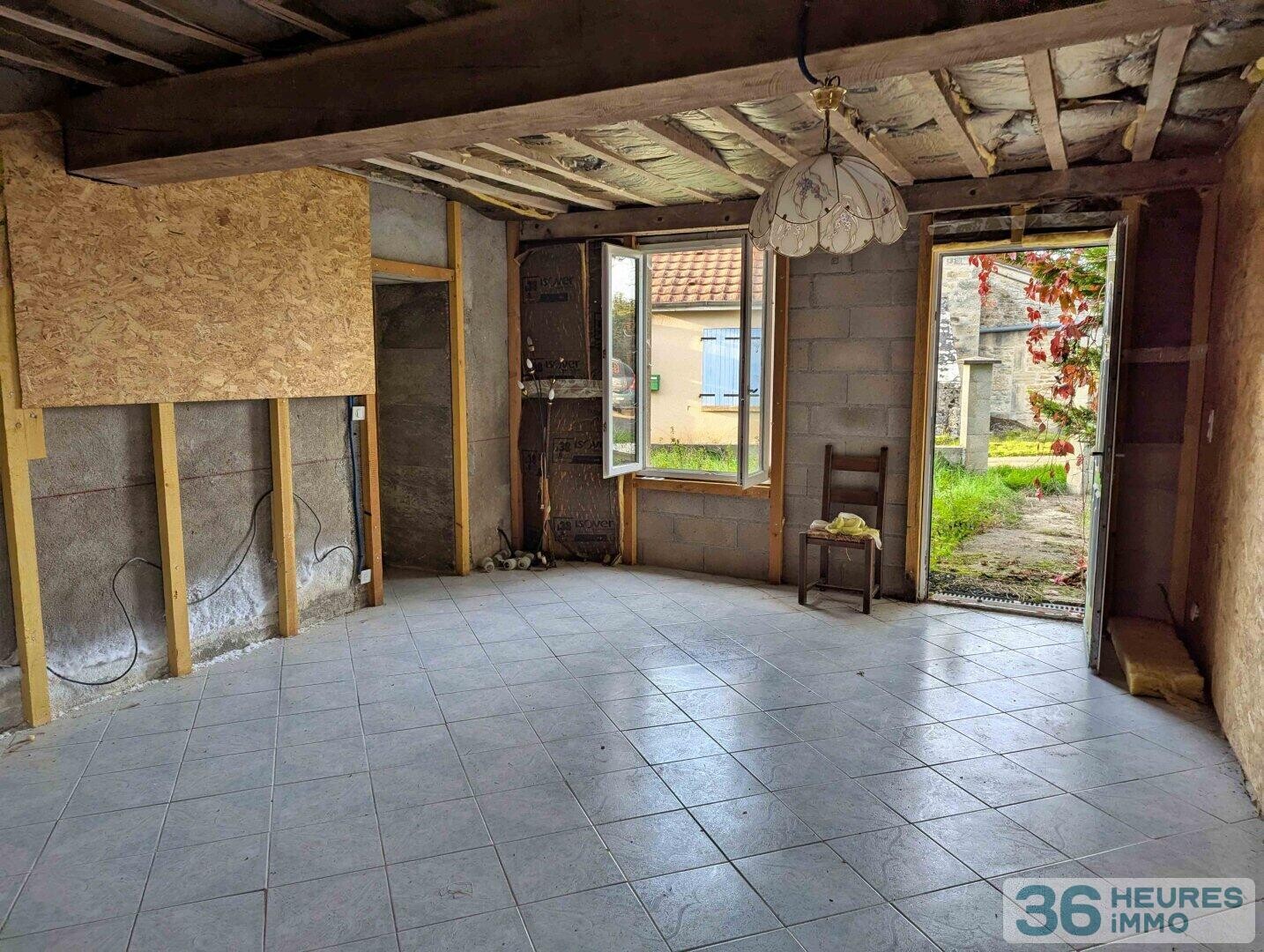 Maison 300m² à rénover dans un hameau de DRUYES LES BELLES FONTAINES