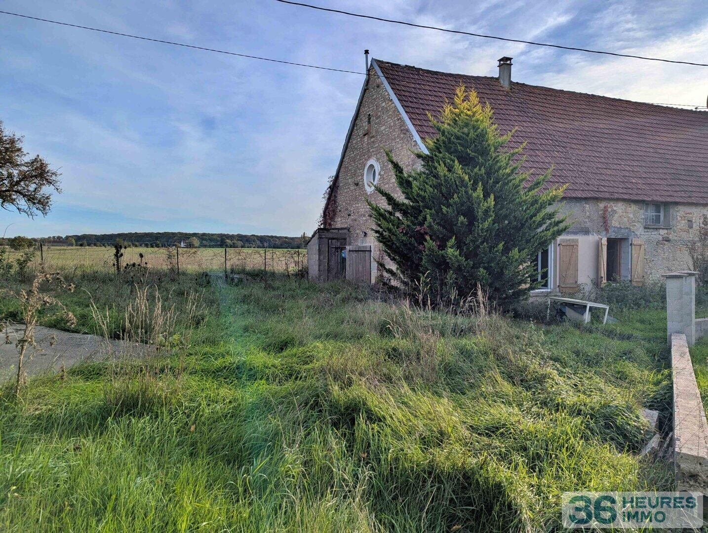 Maison 300m² à rénover dans un hameau de DRUYES LES BELLES FONTAINES