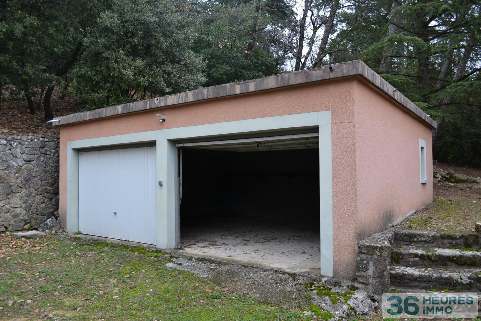 Maison individuelle avec terrain attenant