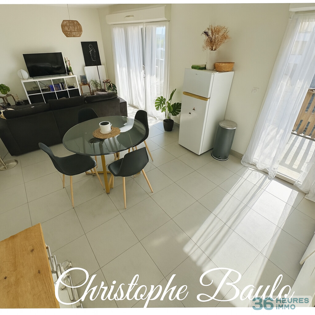 Dépt Hérault (34), à vendre à Montpellier, Port-Marianne, T3, dernier étages