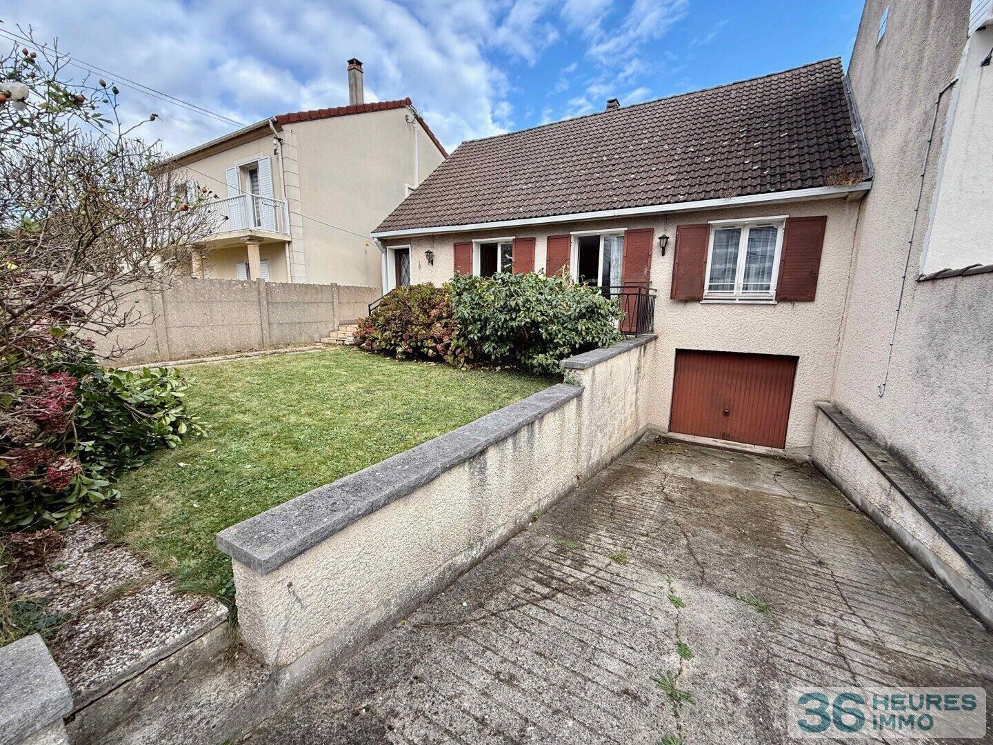 Maison 3 pièces de 83,56 m² + combles non aménagés de 80m² + sous-sol total de 67 m²