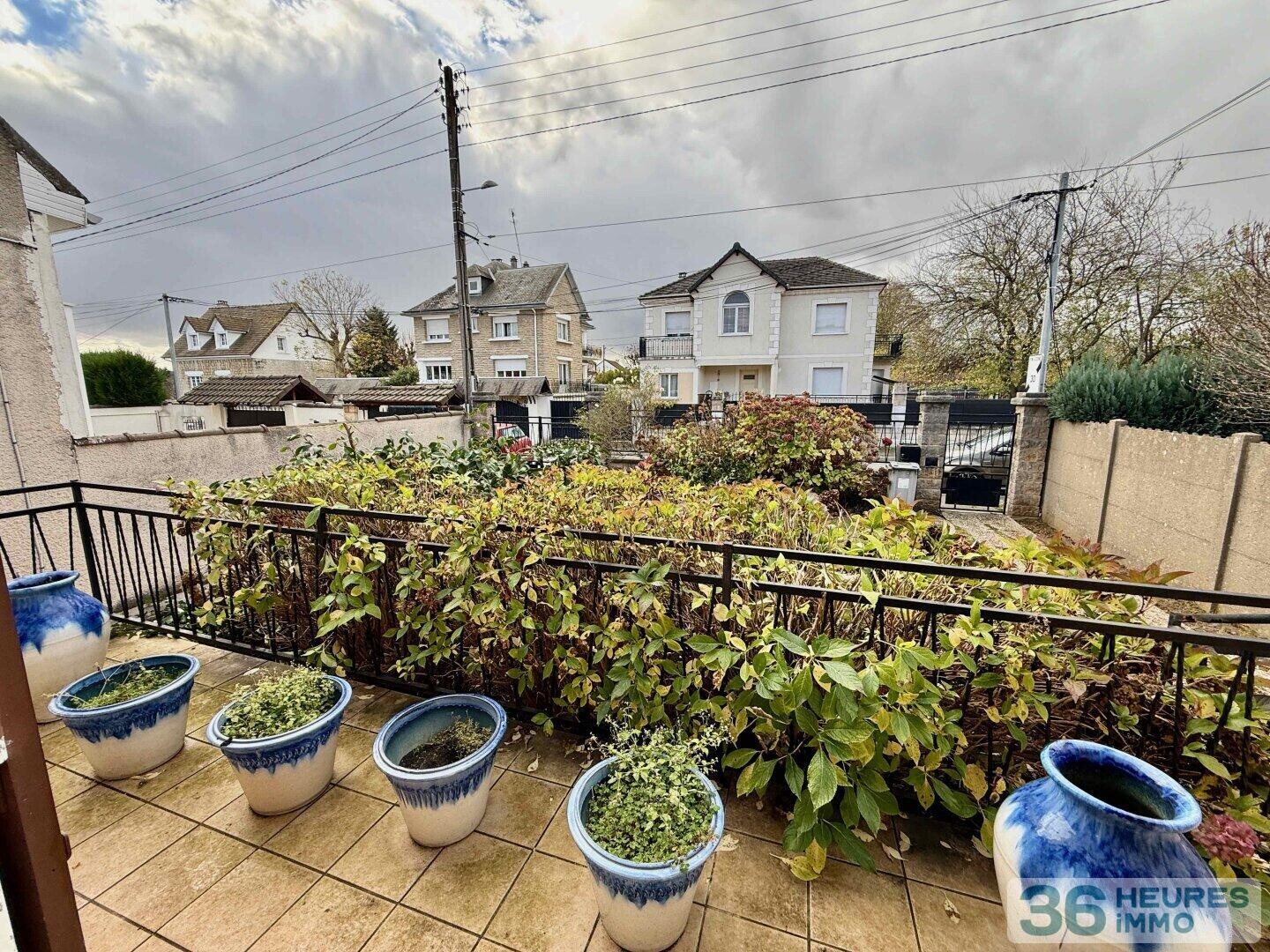 Maison 3 pièces de 83,56 m² + combles non aménagés de 80m² + sous-sol total de 67 m²